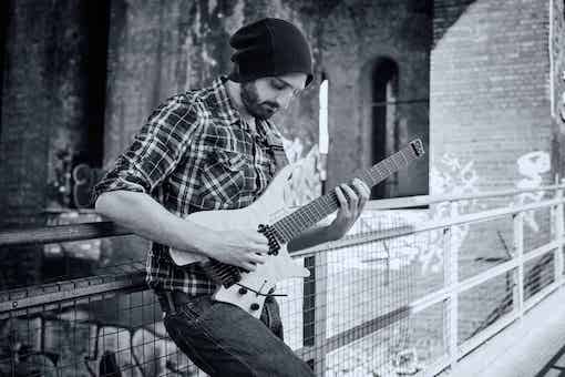 Guitar Lessons in Birmingham, by Zaid Crowe